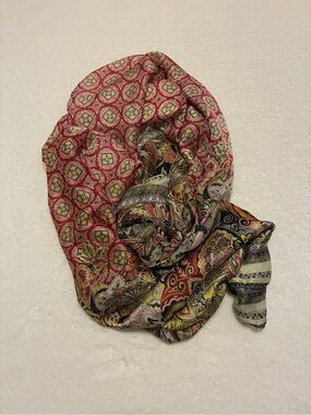 Paisley & Geometric Lightweight Women's Scarf in Red and Cream